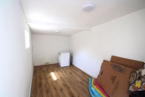 Photo 21- click for photo gallery